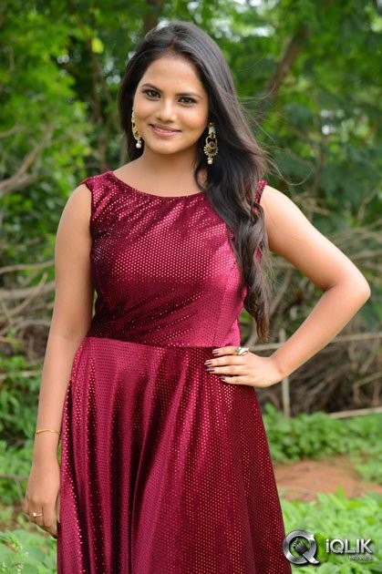 Priyanka-At-Lovers-Park-Movie-Opening